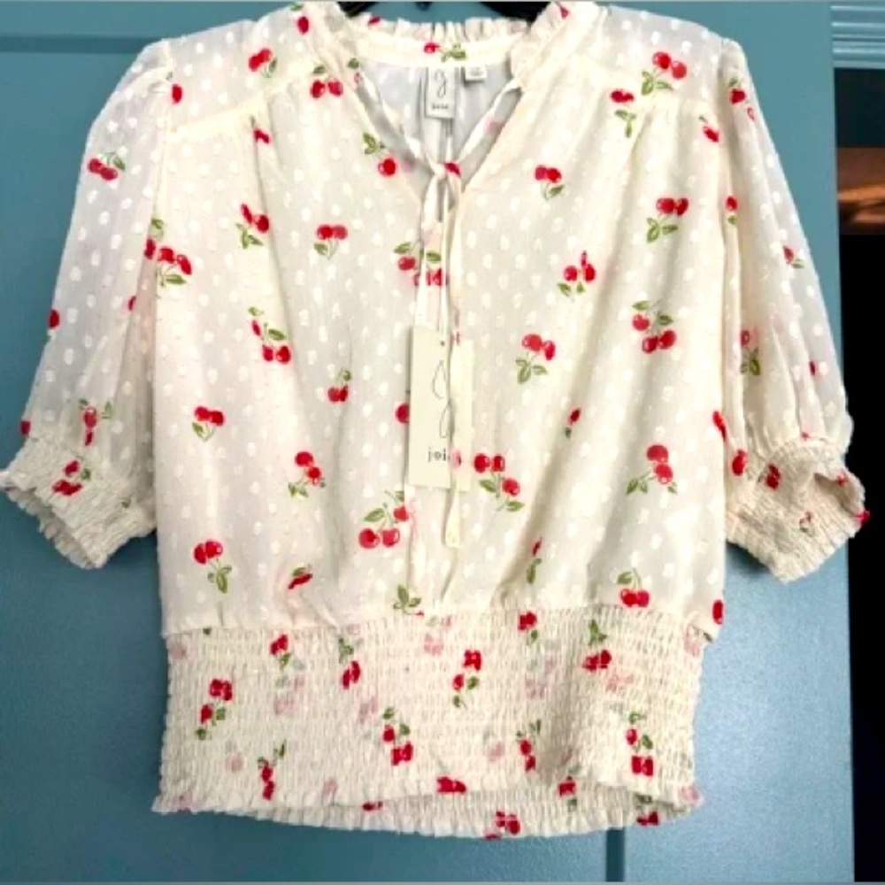 Cream Women’s Ruffled Blouse